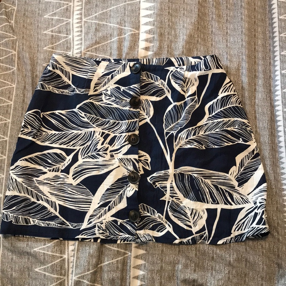 3/$17!! FLASH SALE❤️ Cute SHEIN skirt